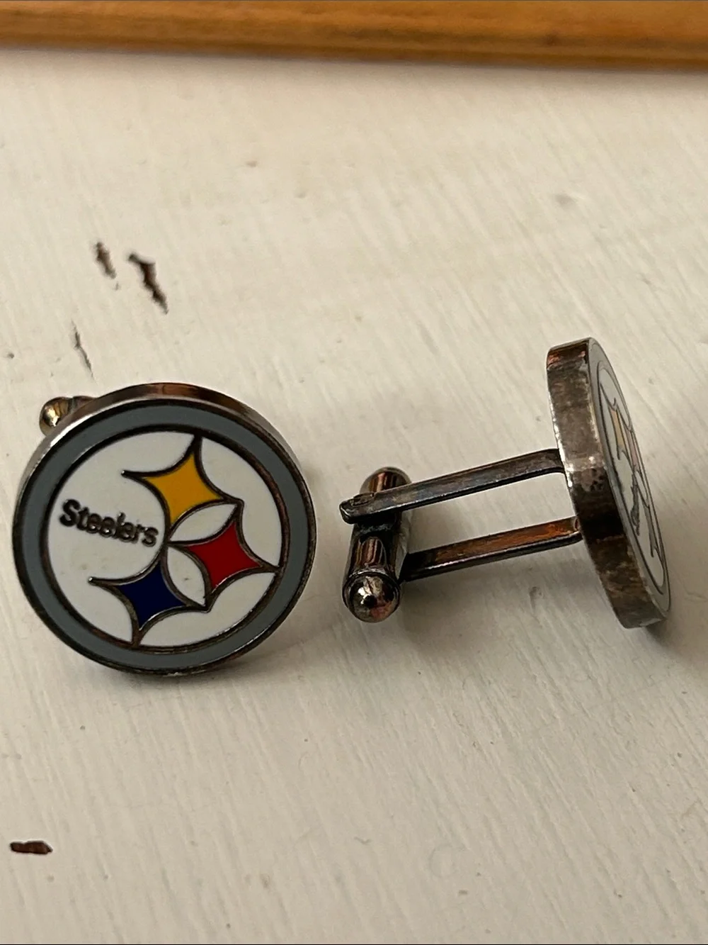 NFL Pittsburgh Steelers Logo Enamel Cuff Links in White Rhodium Brass
